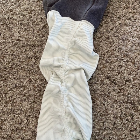 Alo Yoga Goddess Dark Grey and White Leggings - Picture 6 of 7